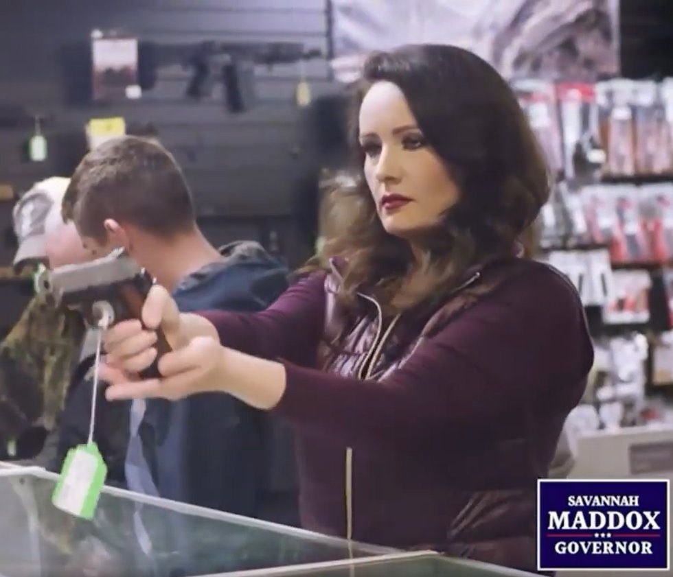 coreynichols86's tweet image. I’m not trying to be funny but this picture legit looks like a mannequin holding a gun.