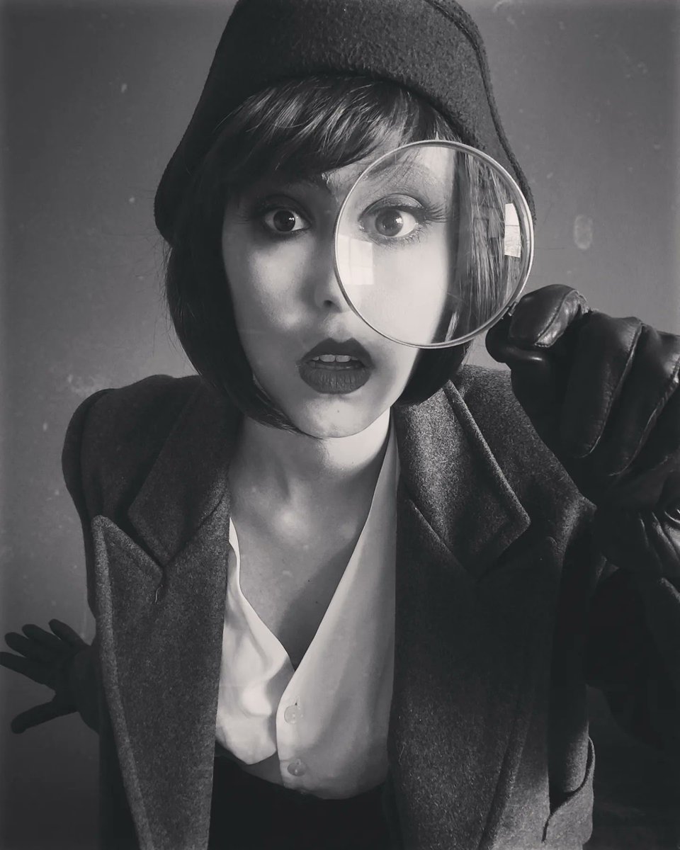 lenlaegrim's tweet photo. WHODUNNIT? 🔎
#CosmereFashionMonth week 1
Marasi Colms x Agatha Christie Murder Mysteries
#Mistborn #MistbornCosplay #MarasiColms #NacidosDeLaBruma #Cosmere #CosmereCosplay #BrandonSanderson https://t.co/XiqY9H8DFK