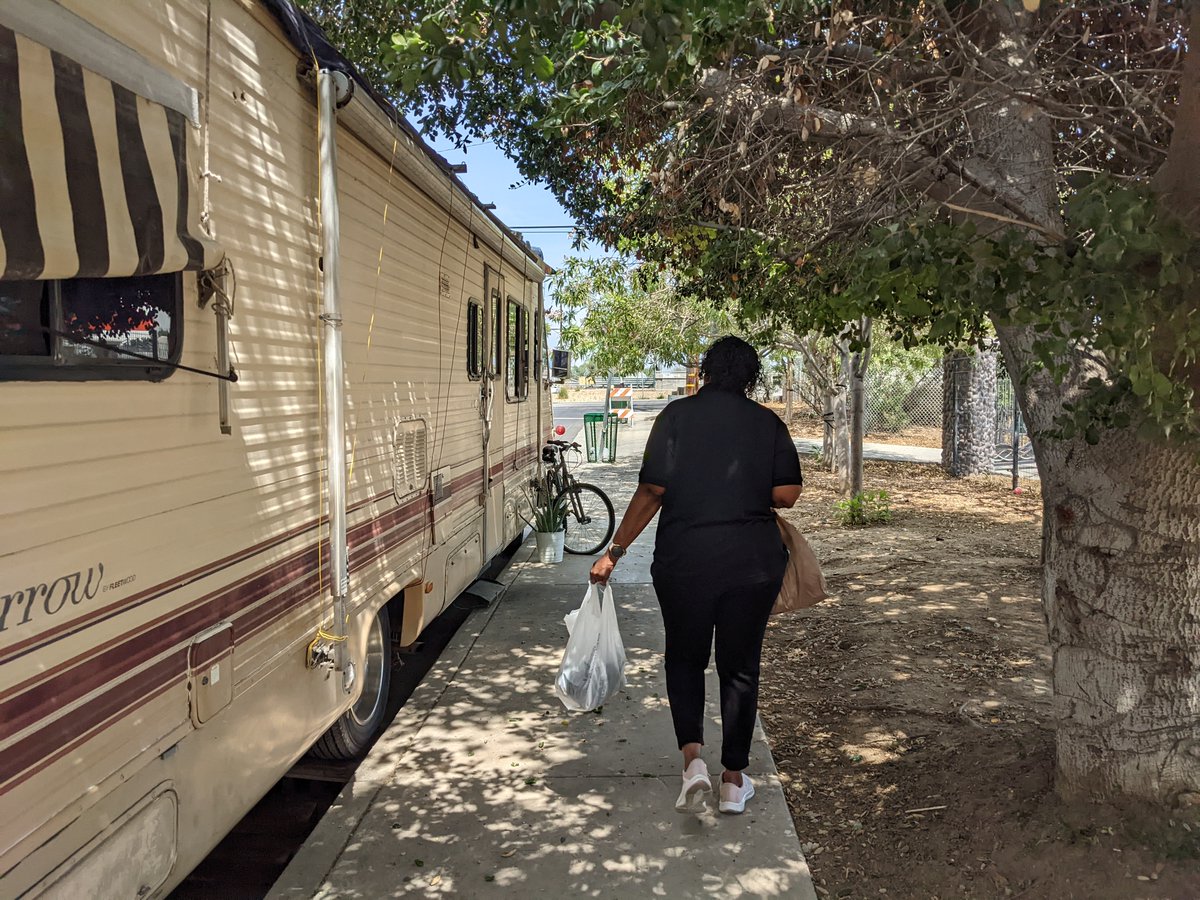 JasonPotell's tweet photo. No matter what else is going on, it is always an honor and a blessing to serve the most vulnerable members of our community with these incredible people. #hopedealer #homelessness #outreach #service https://t.co/xhSnOB7kbi