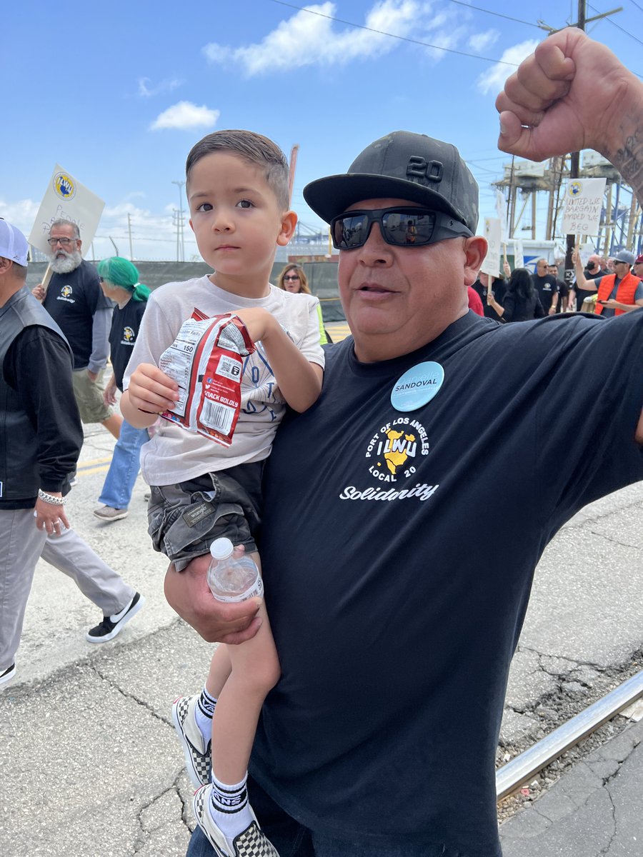 DispatcherIlwu's tweet photo. Thanks to the 200+ union siblings & community members who came out to the rally supporting Local 20 members who are fighting for a fair contract at Rio Tinto. ILWU Locals 13, 13A, 26, 30, 56, 63, 63-OCU, 94, the IBU, & Int'l Sec-Treas Ed Ferris all came out in solidarity. https://t.co/J7dMGL4OYD
