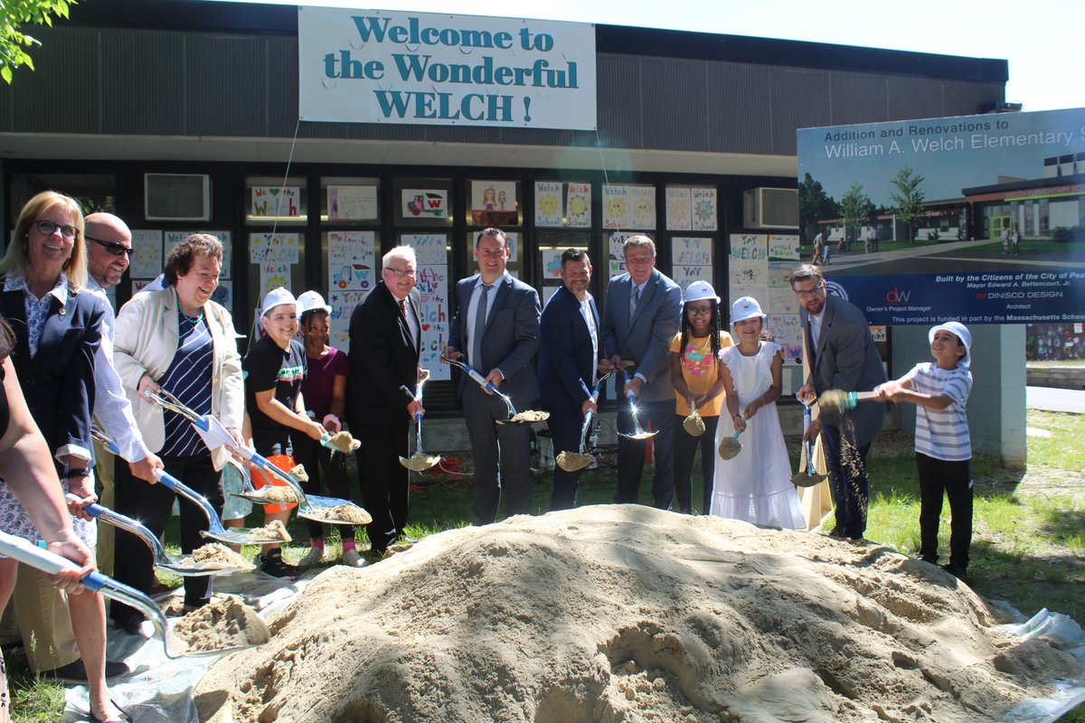 SenJoanLovely's tweet photo. Fantastic groundbreaking at Welch Elementary School in #Peabody w/ Rep Walsh, @sallykerans4rep, @peabodymayor, @Peabody_Super, @Mass_SBA Jack McCarthy, Beverly Griffin Dunne &amp; @PeabodyPublic! Schools nurture our children &amp; their futures &amp; we must invest in them. #NorthShoreMA https://t.co/nvu7gbzMeV