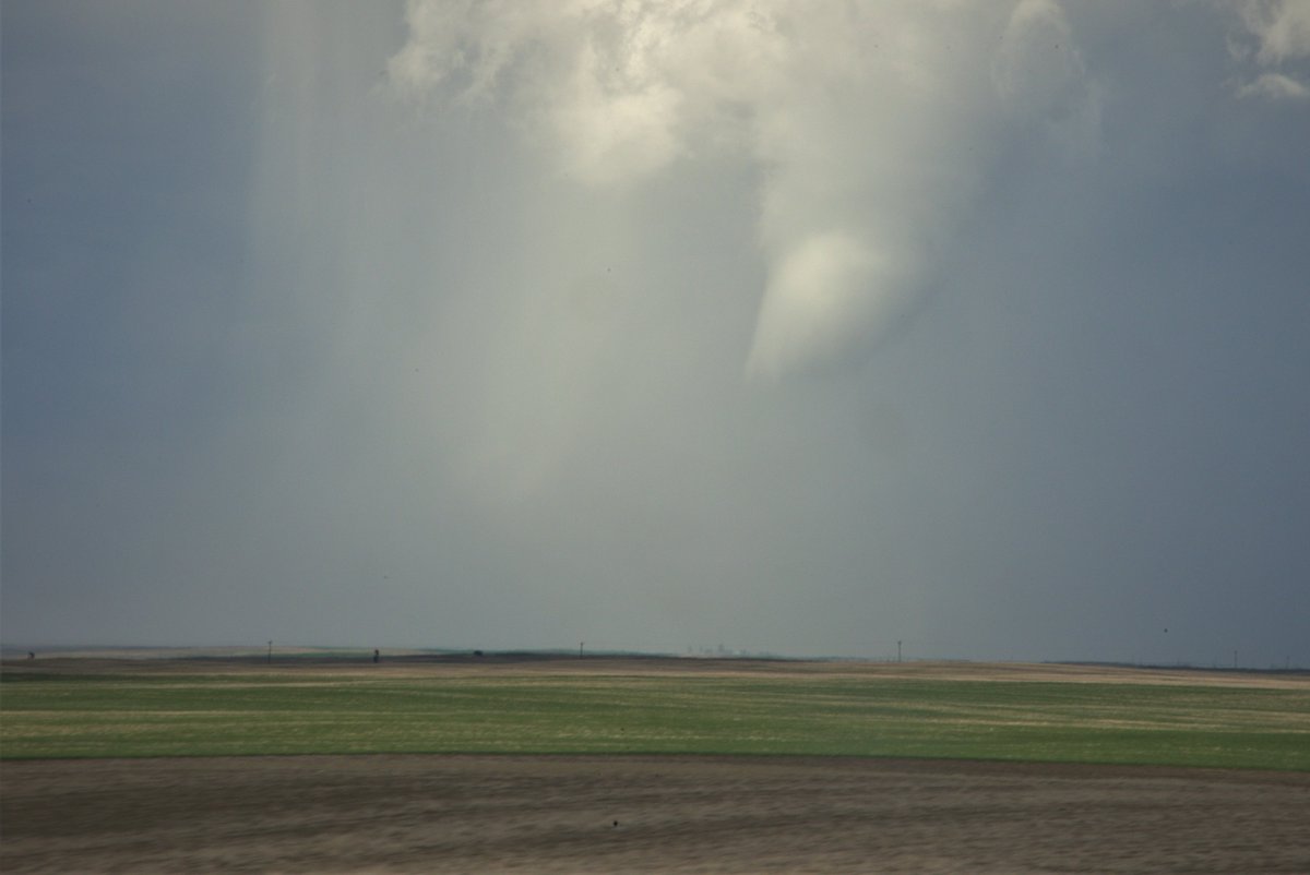 ChaserGreg's tweet photo. Some non cellphone photos of today's funnel-mania near Enchant. Taken between 1550-1635hrs #abstorm (1/2) https://t.co/gjHxseOgM1