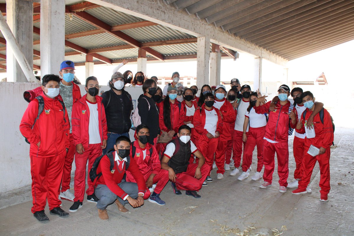 UPFIM_Oficial's tweet photo. Agradecemos la visita de estudiantes del Telebachillerato Comunitario de Xochitlán de las Flores. La UPFIM les recibió para compartir con ellos información de las 8 innovadoras ingenierías que les ofrece para continuar sus estudios. 
#CreaTuFuturoEligeUPFIM https://t.co/LQ7OY0WsZi
