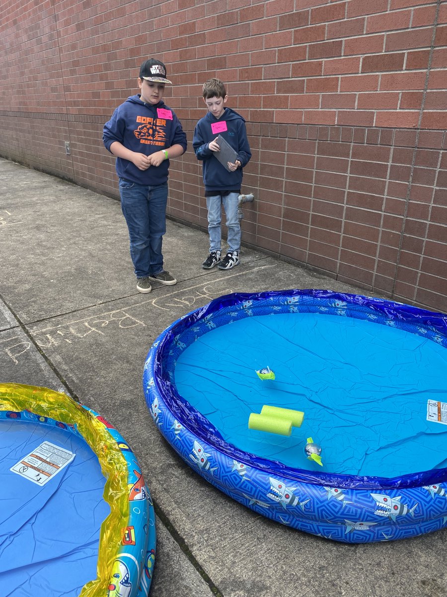 UHSSTEM's tweet photo. Driving Spheros at the UHS STEM Academy's June Party https://t.co/FbucTD9h6v