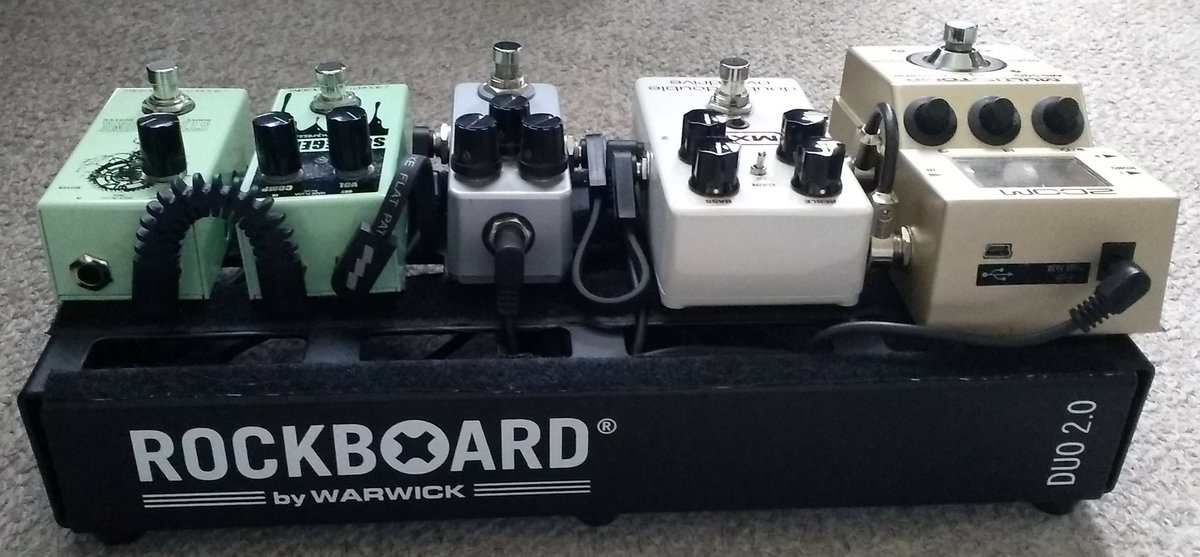 いやっ、きっとこのコ達で最高の音が出ると思いますぞよ😝✌ #PedalBoard #エフェクターボード #StompBox #エフェクター #JROCKETTAUDIODESIGNS #Zahnrad #MXR #Zoom