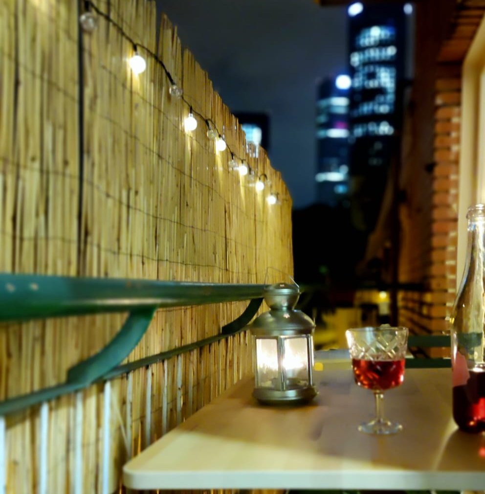 albarsantos's tweet photo. Compañeros, durante algún tiempo mi ☎️ y 💻 estarán desconectados. Perdonad los silencios recientes y los mensajes sin respuesta. Los recibo con todo el cariño que llevan dentro, pero los leo solo de vez en cuando. Estoy inmersa en una aventura que implica desconexión. Abrazos!! https://t.co/F27ks3sj3v
