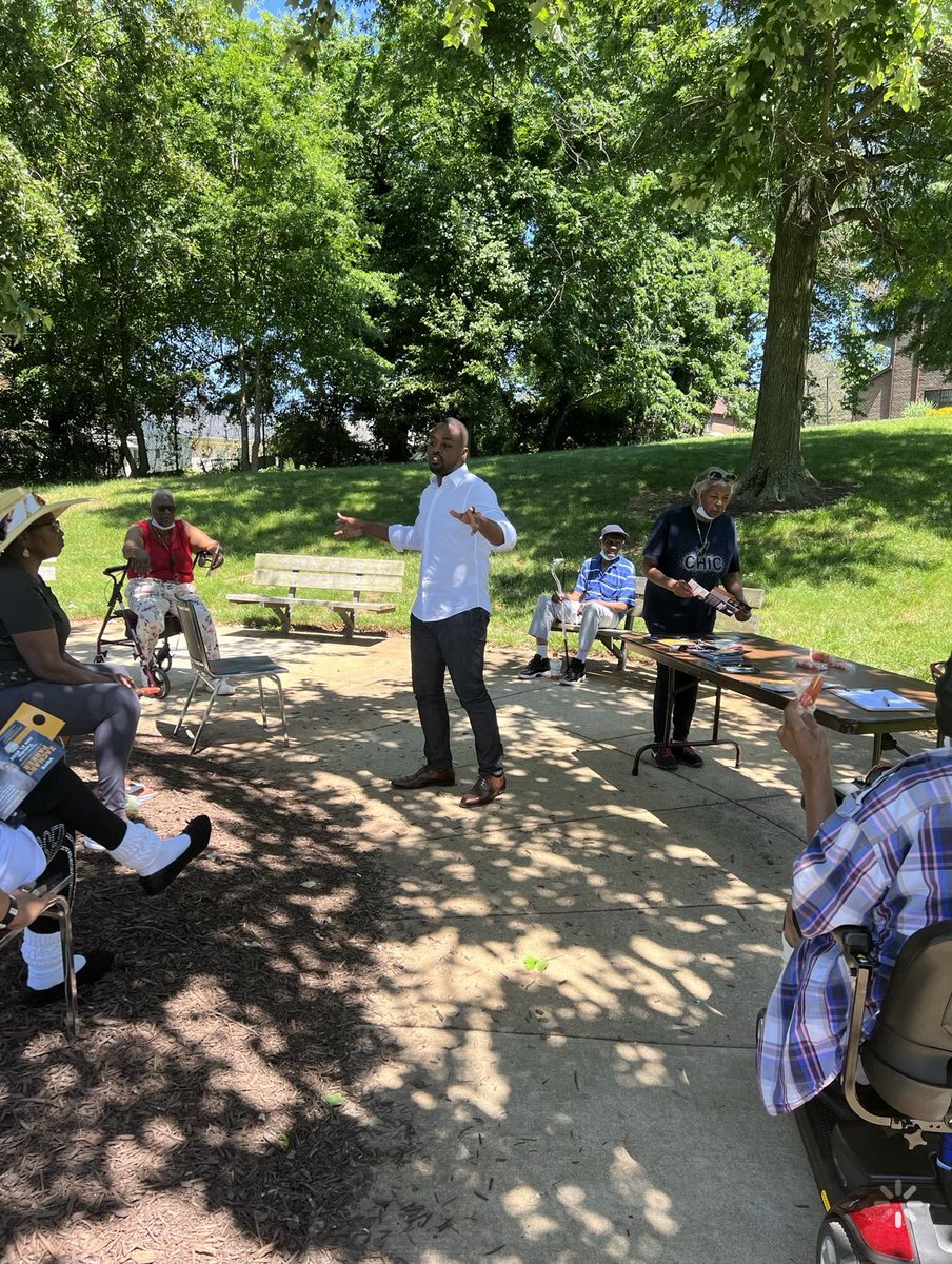 ZacharyforWard5's tweet photo. The stakes in this race are too high to simply vote for a familiar name or someone just now coming around. We must vote for someone who can win and lead us boldly and ethically. Glad to have so many seniors joining me in moving our community forward. #BuildAHealthy5 https://t.co/6wFDAaz7Bd