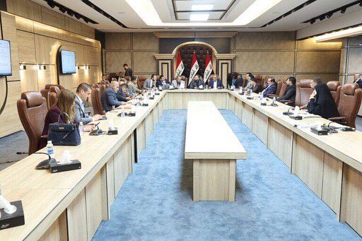 Parliament_iq's tweet photo. اللجنة المالية تصوت بالمجمل على مقترح قانون الدعم الطارئ للامن الغذائي والتنمية، وتحيله الى رئاسة المجلس لادراجه للتصويت عليه خلال الفصل التشريعي الحالي.

التفاصيل ..
https://t.co/ZZBMgmms9O https://t.co/dUNHYPvNso