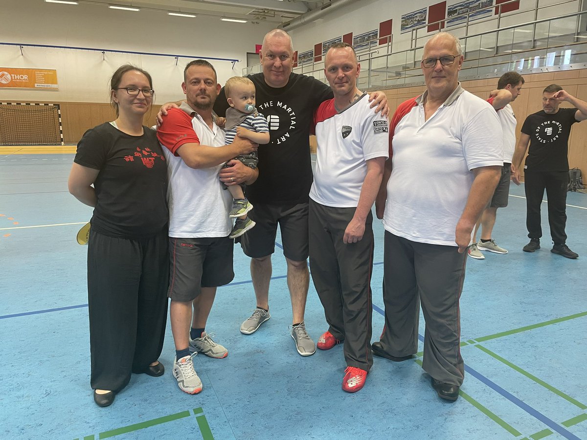 WernerDennis's tweet photo. Impressionen vom Lehrgang in Großwallstadt. Das EWTO Zentrum war mit vier Leuten vertreten und wir haben sehr viel Input für mitgenommen. Diesen Input geben wir natürlich gerne weiter. Ganz lieben Dank an das TEAM der #ewto für den tollen Lehrgang. @EWTO_official https://t.co/ZvxbPwq9DI