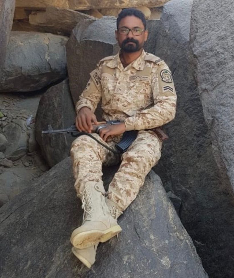 رحمك الله ي بطل ورحم الله من سبقك من الشهداء منهم الطياران  النقيب عبد المجيد العمري  وملازم اول سعود الشهري ابني الله يجعلكم شفعاء لنا في جنات النعيم ويعوضكم في شبابكم بجنة عرضها السموات والارض يكفي موتكم في ميادين القتال سعد ابوزيد.