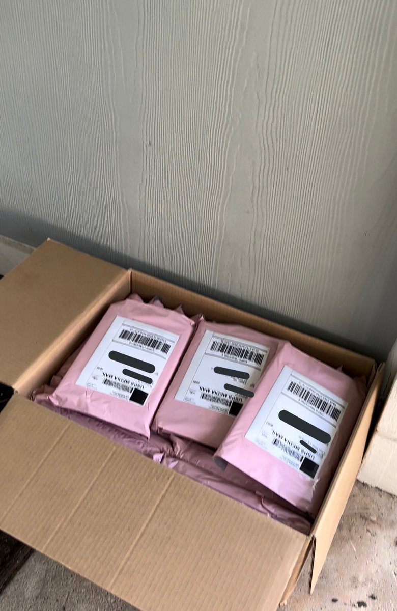 kbl_sells's tweet photo. #Kbl_updates
{Woodz Makestar 1.0 GO}
Colorful Trauma Albums have been picked up!!
I hope everything arrives safely to everyone~ https://t.co/ooSb5EvprO