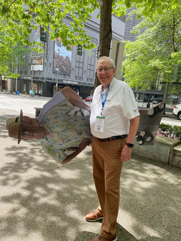 BA_Group_LLC's tweet photo. Have you seen Barry? 

Here he is being carried around somewhere in Seattle by David. What is he up to? 
Visit Booth #810 at the AAAE Conference &amp; Expo and find out what the buzz is all about!

#AAAESEA #HaveYouSeenBarry #Aviation #AviationRealEstate #BizAv #BizAvWorks #AvGeek https://t.co/KMAJwipHQu
