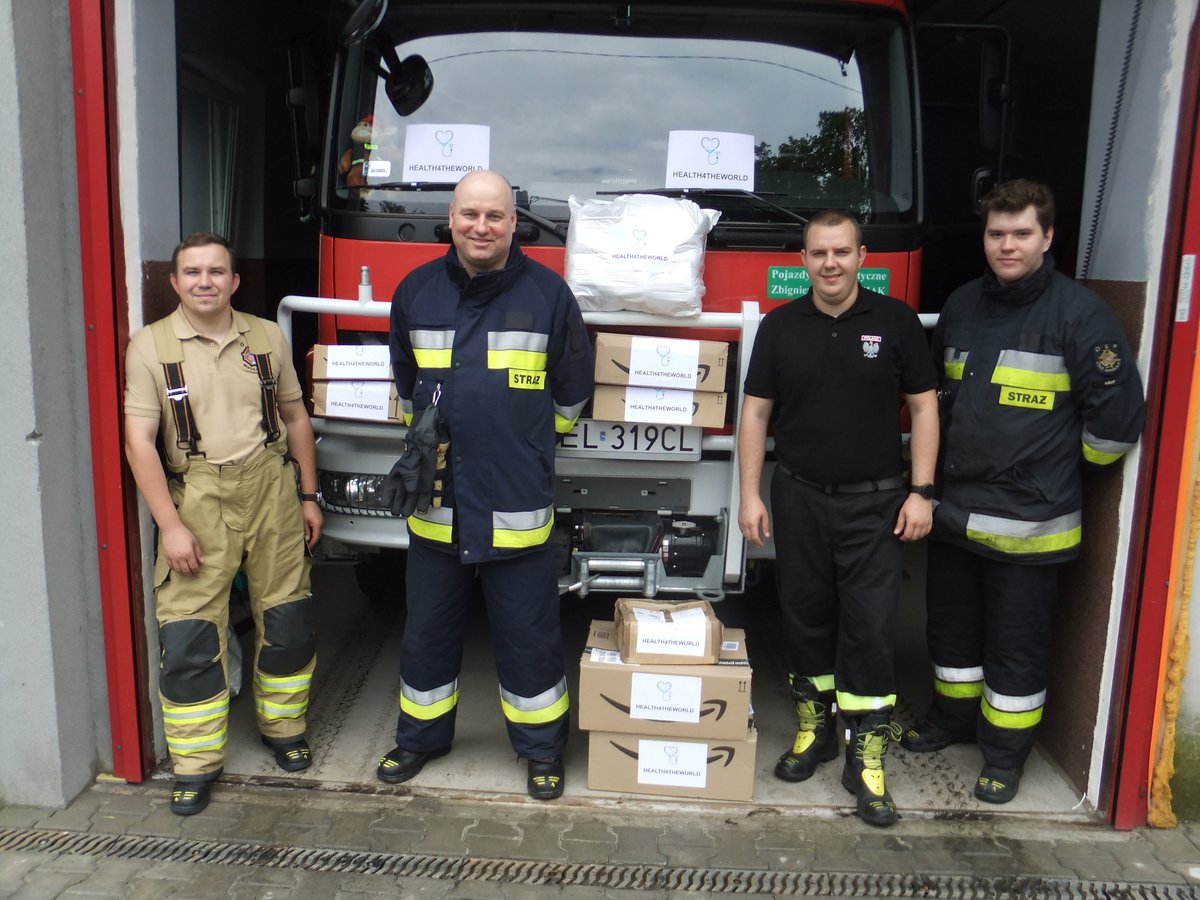 BhavyaRehaniMD's tweet photo. Critical medical supplies reach firefighters on ground in Poland for #Ukraine! First aid kits, bleeding control kits, splints etc. Thx to @CharityH4TW community &amp; many!  #seva 

@MRIvikas @jana_ivanidze @VidhyaPrakashIL @docbhardwaj @markemullins @virginiabhill 
#StandWithUkraine https://t.co/jgXWiZRegG