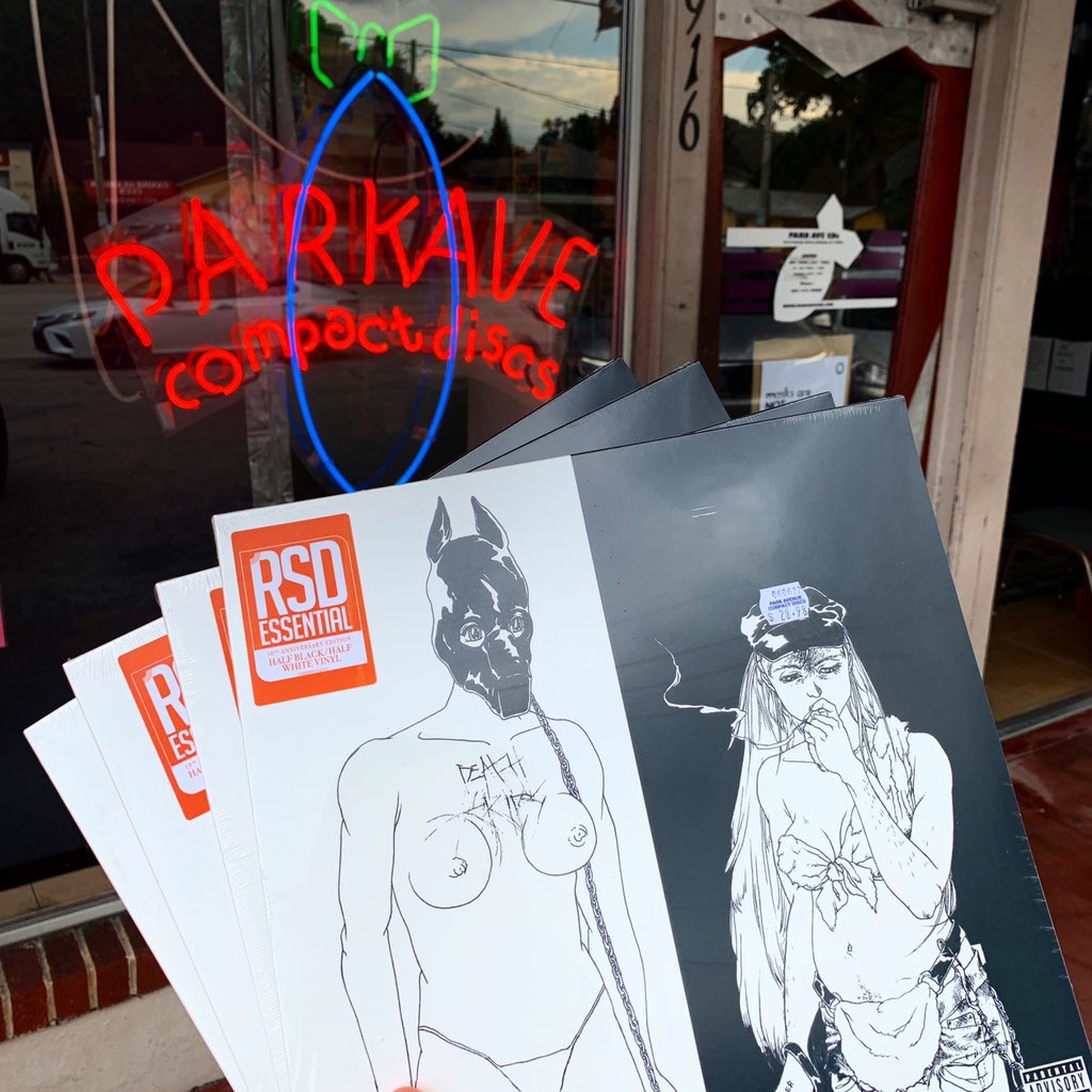 ParkAveCDs's tweet photo. #TheMoneyStore, Death Grips debut studio album, has been reissued as an #RSDEssentials exclusive pressing — Half Black/Half White LP ($28.98+tax). 🔥 Stop by soon or order/reserve a copy online — https://t.co/kntVh0nVyC 😉 ⁣
⁣
#deathgrips #mcride #zachhill #andymorin https://t.co/7hFiv4j8LY
