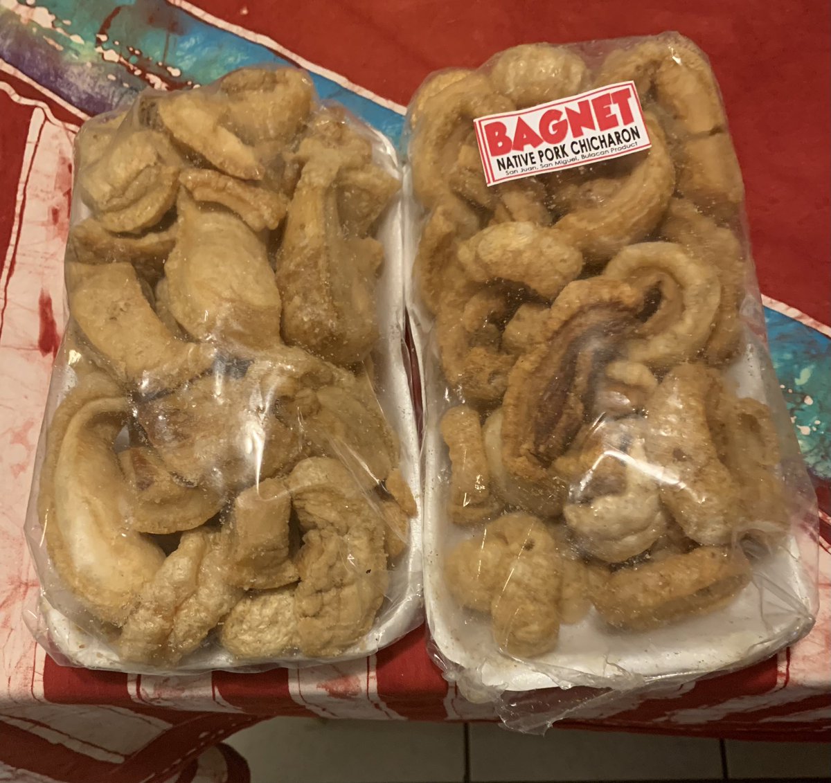 marix_sublime's tweet photo. Woohoo! Ayuda again from Pinas!😻 ang kaso pauwi dn ako sa friday…sayang, i will share un isang pack sa isang friend. Kesa maluma nman #bagnet #chicharon https://t.co/dqZpm72nd1