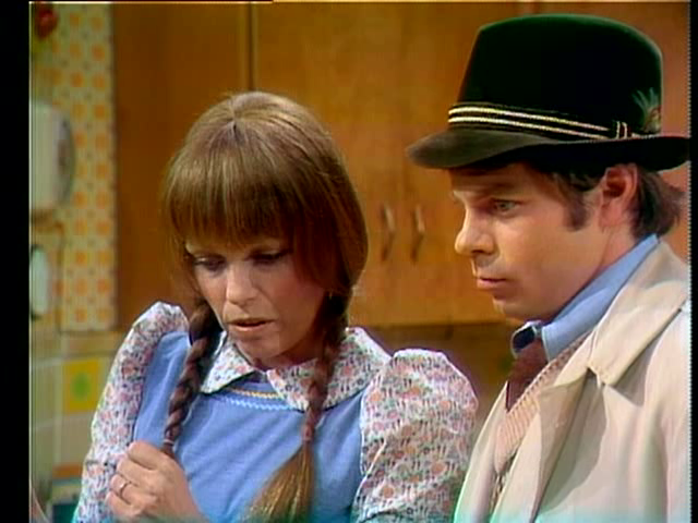 growlerpig's tweet photo. thanks @Robyn_ONeil for turning me on to Mary Hartman, Mary Hartman. it's really quite insane https://t.co/qY27ajeV8y