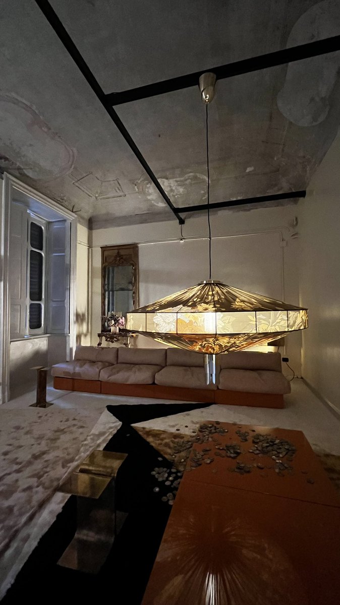 CyrilZammit's tweet photo. The unique universe of #dimore
@iSaloniofficial @fuorisalone #milanodesignweek2022 https://t.co/oL71dxUiCy