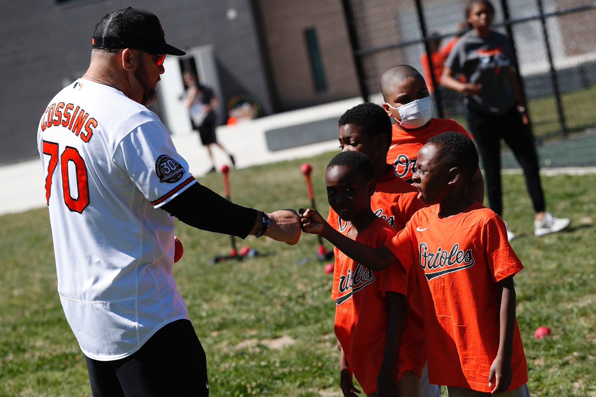 🗣️ PLAY BALL! With the help of <a href="/Nike/">Nike</a>, we kicked off our week full of <a href="/PlayBall/">Play Ball</a> Day field events today with the over 700 students at <a href="/WWPCEM/">Walter P. Carter Elementary/Middle School</a>. 

Dillon Tate, Tim Cossins, and former Oriole Larry Bigbie were on hand to assist at the stations!