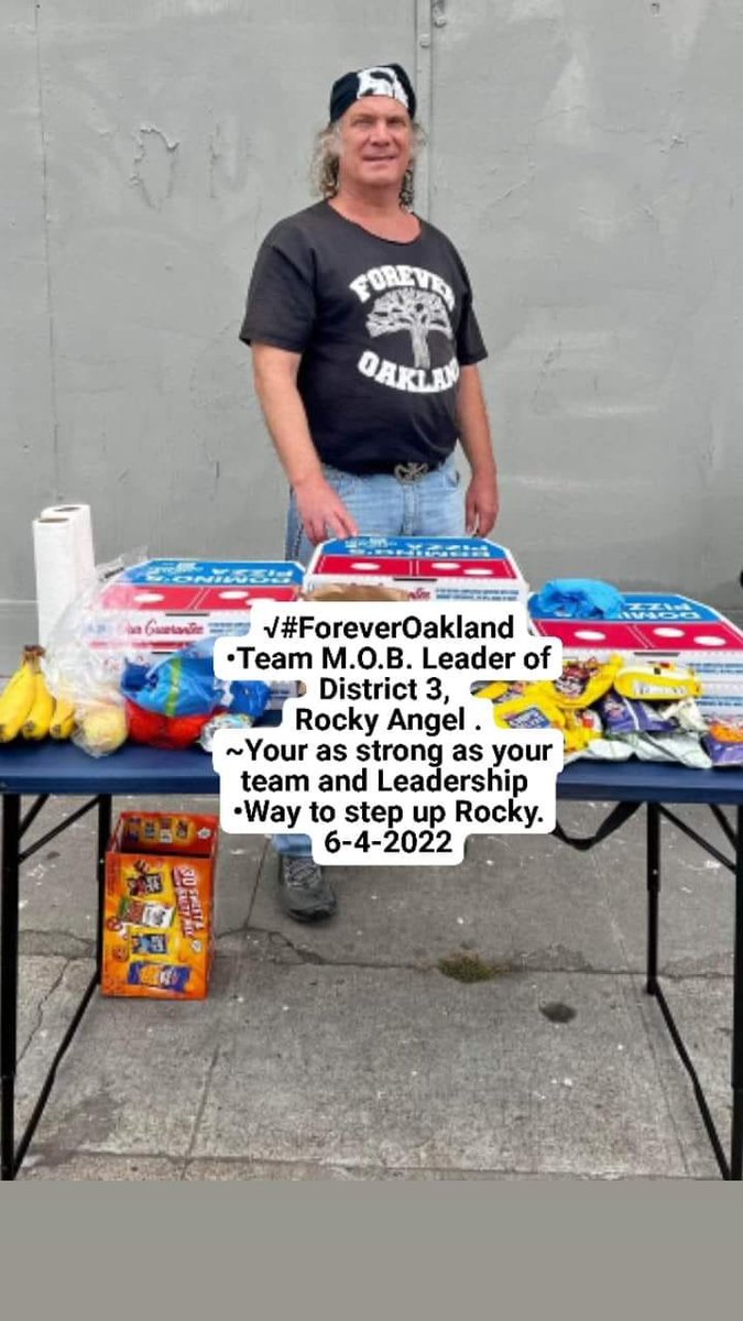 66thmob's tweet photo. TEAM M.O.B. DOES IT AGAIN, OAKLAND CITY WIDE. 
~Saturday, June 4th, 2022.~
•Feeding Unhoused Citizens and Cleaning up Garbage around Homeless Encampments &amp; parks.
•Thank you to everybody. Your only as strong as your team. https://t.co/mEGs0079WQ
