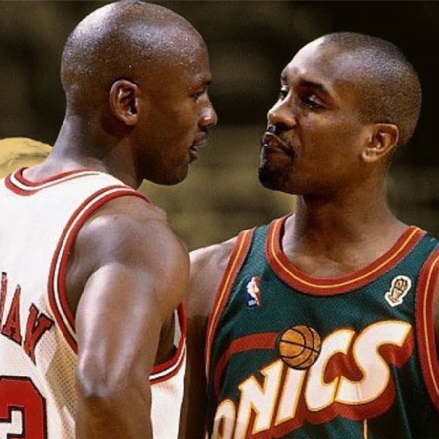PasionBasketNBA's tweet photo. Gary Payton: "Los jugadores de ahora solo se encargan de tirar triples y bajar a defender como si fuera un entrenamiento. La época de los 90, de los tipos duros y el trash-talking, es la mejor época, y puedo decir que jugué en ella" https://t.co/zAYRv98dhn