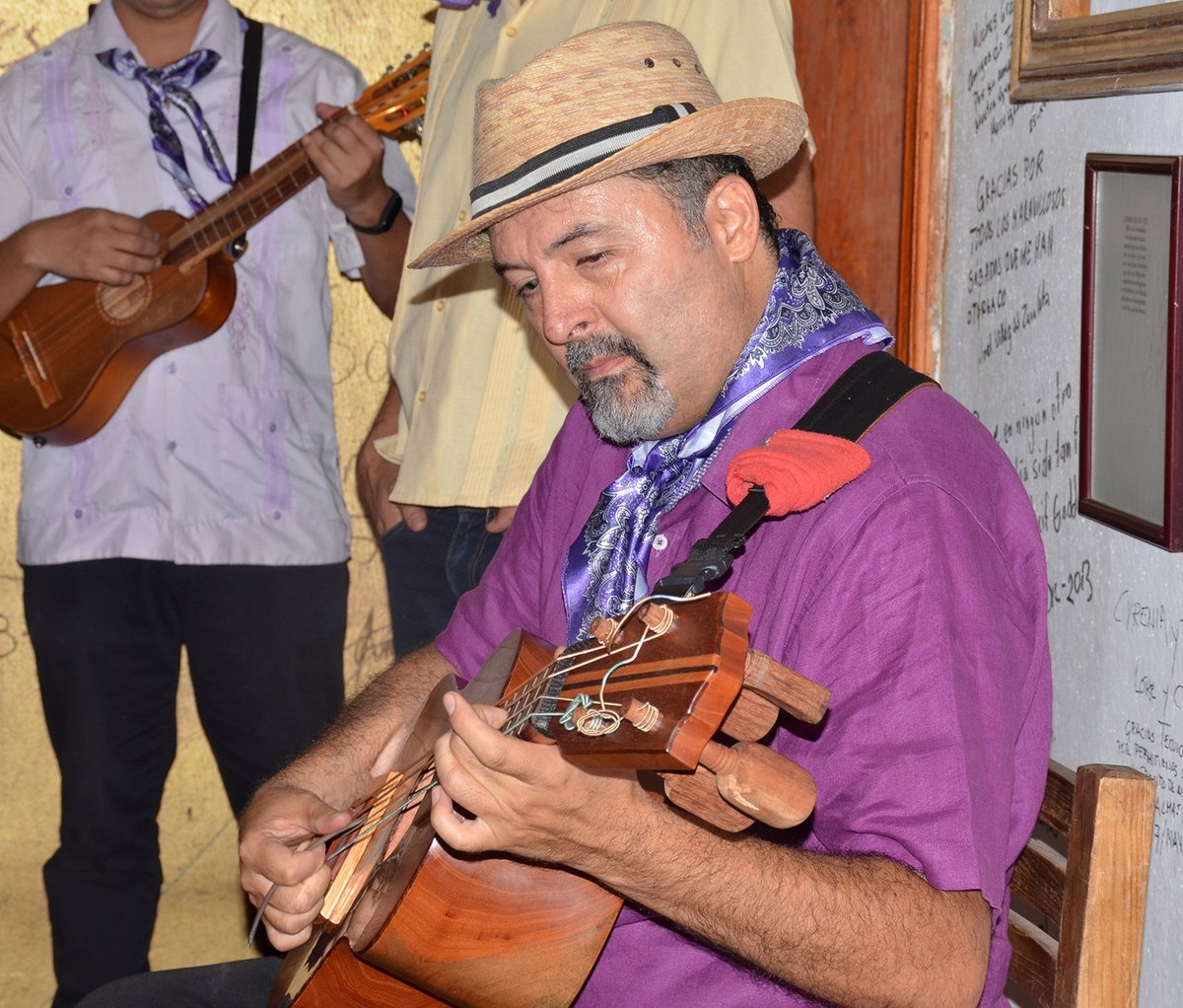 FCTecuicanime's tweet photo. ECOS FOTOGRÁFICOS PEÑA DEL 4 DE JUNIO | PÚRPURA DE CASCABEL 

🎤📸🎼 https://t.co/lUYaKLhC7b