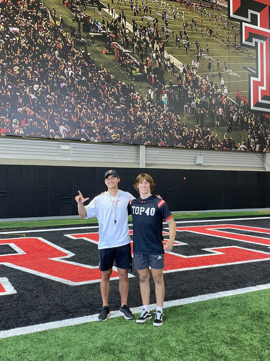 Had a great time snapping today at Texas Tech! Thanks <a href="/CoachSchov/">Tyler Schovanec</a> for having me out and working with me!  <a href="/CoachBarro/">Jake Barro</a> <a href="/HKA_Tanalski/">Adam</a> <a href="/KohlsSnapping/">Kohl's Snapping Camps</a>