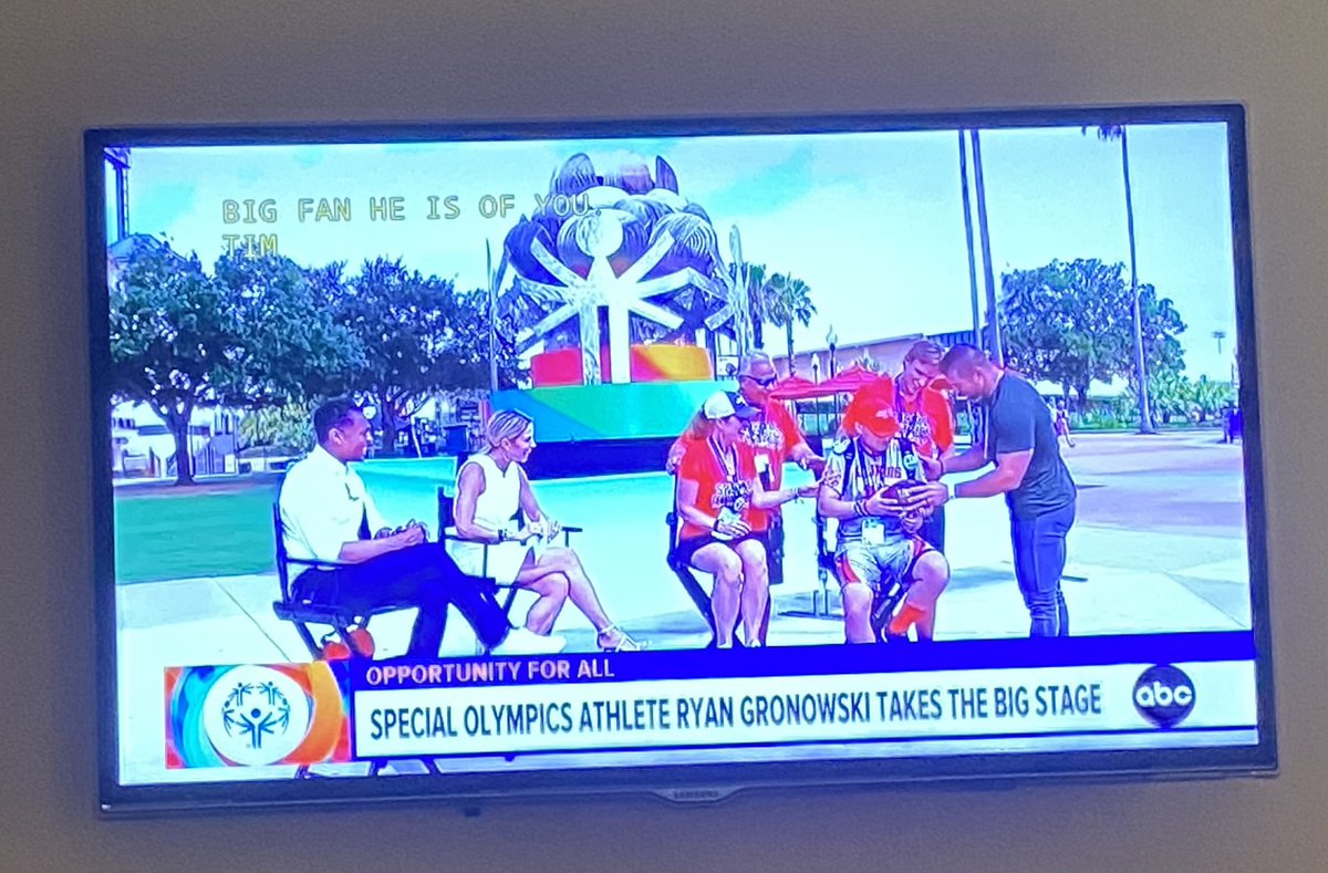 204STEPS_Eagles's tweet photo. What an awesome interview by an amazing family! Great job Gronowski family @GMA and @TimTebow - you all were spot on in every way! So happy and so proud of you guys!

@GronowskiRyan @RayGronowski @mgronowski7 @debgronowski https://t.co/Pn5foAFSxo