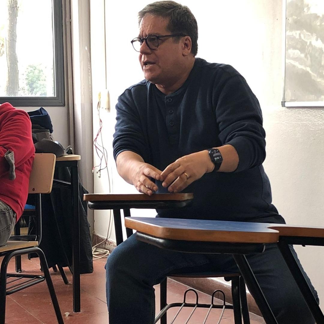 SocialesUNLZ's tweet photo. El sábado se realizó la charla - debate ‘’Relaciones Públicas y Prensa en tiempos de control social’’ a cargo de Alberto Arébalos, CEO de Milenium Group. https://t.co/CwzgNpu95m