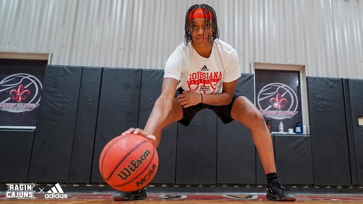 RaginCajunsWBB's tweet photo. 😤 Back to work!

#GeauxCajuns ⚜️ https://t.co/JNcxnEH8lg