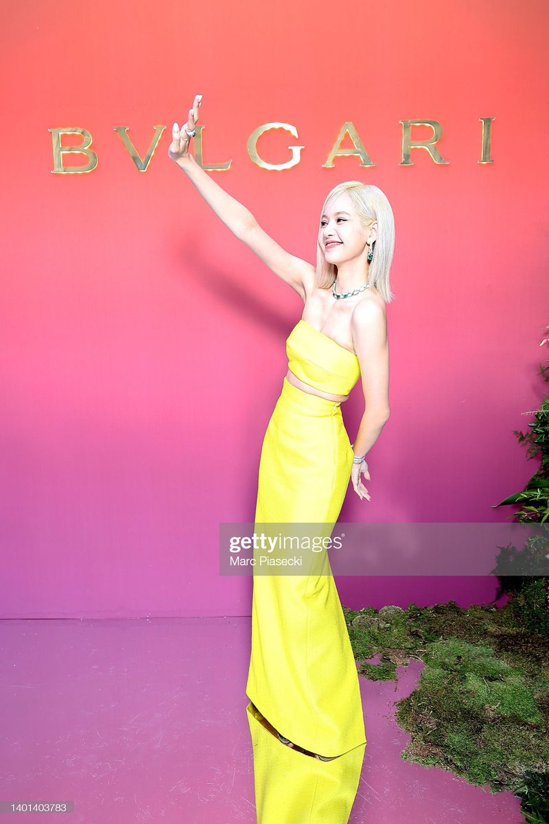 WinfredAlcott's tweet photo. 📸 LISA en el evento de BVLGARI! #LALISAxBvlgariEden LISA IN HIGH JEWELRY SHOW https://t.co/yruokeb38g