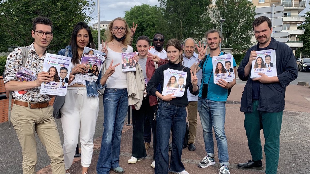 UnionPopCreteil's tweet image. Nouveau porte-à-porte ce soir à Créteil, autour du métro Pointe du Lac ! 

Dernière semaine, on accélère !

#NUPES #Guette2022