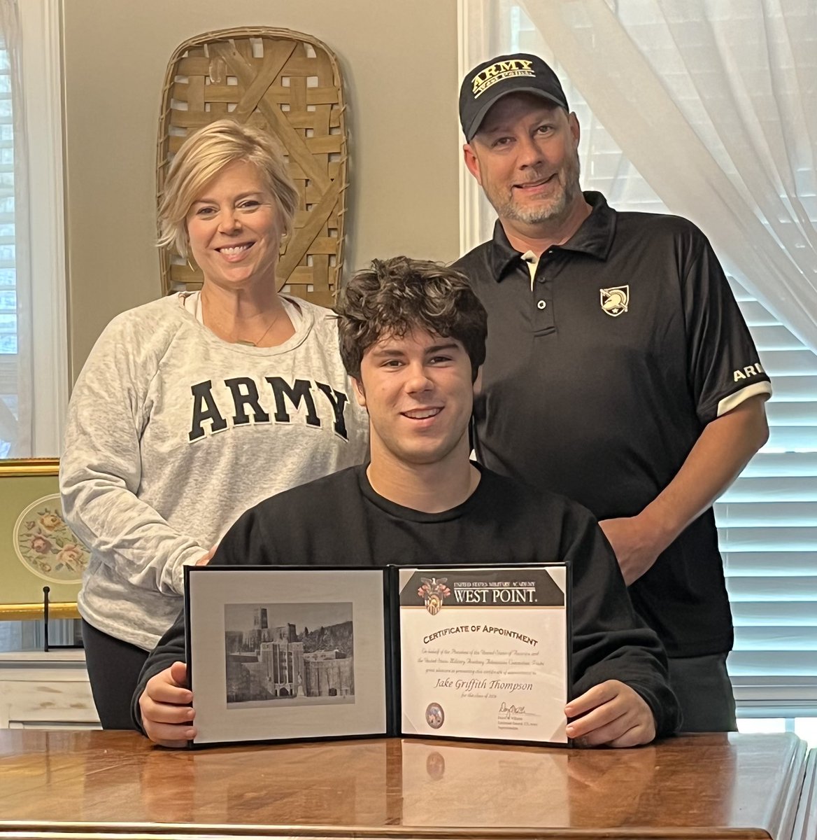 Jake Thompson tweet media