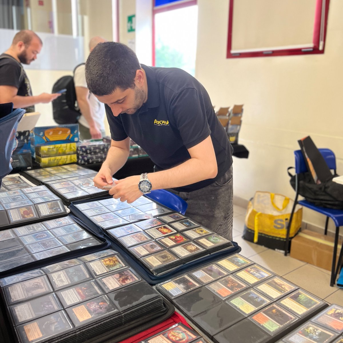 arcanatrieste's tweet photo. 🔥 Four Seasons Recap! 🔥 
Un ringraziamento a tutti gli amici che sono passati in stand!
Ci rivediamo l'anno prossimo!
#arcanadistribution #magicthegatering #bologna #mtg https://t.co/3B9O3d3gFr