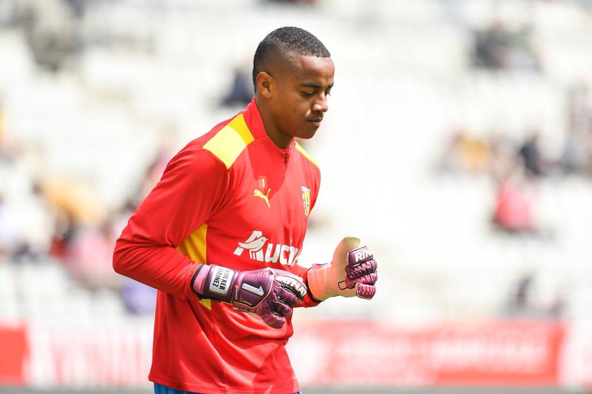 ActuFoot_'s tweet photo. 🚨 Wuilker Fariñez, gardien du RC Lens, souffre d’une rupture des ligaments croisés antérieurs du genou gauche. 🤕

(sélection du Venezuela/communiqué) https://t.co/AhDc116uRk