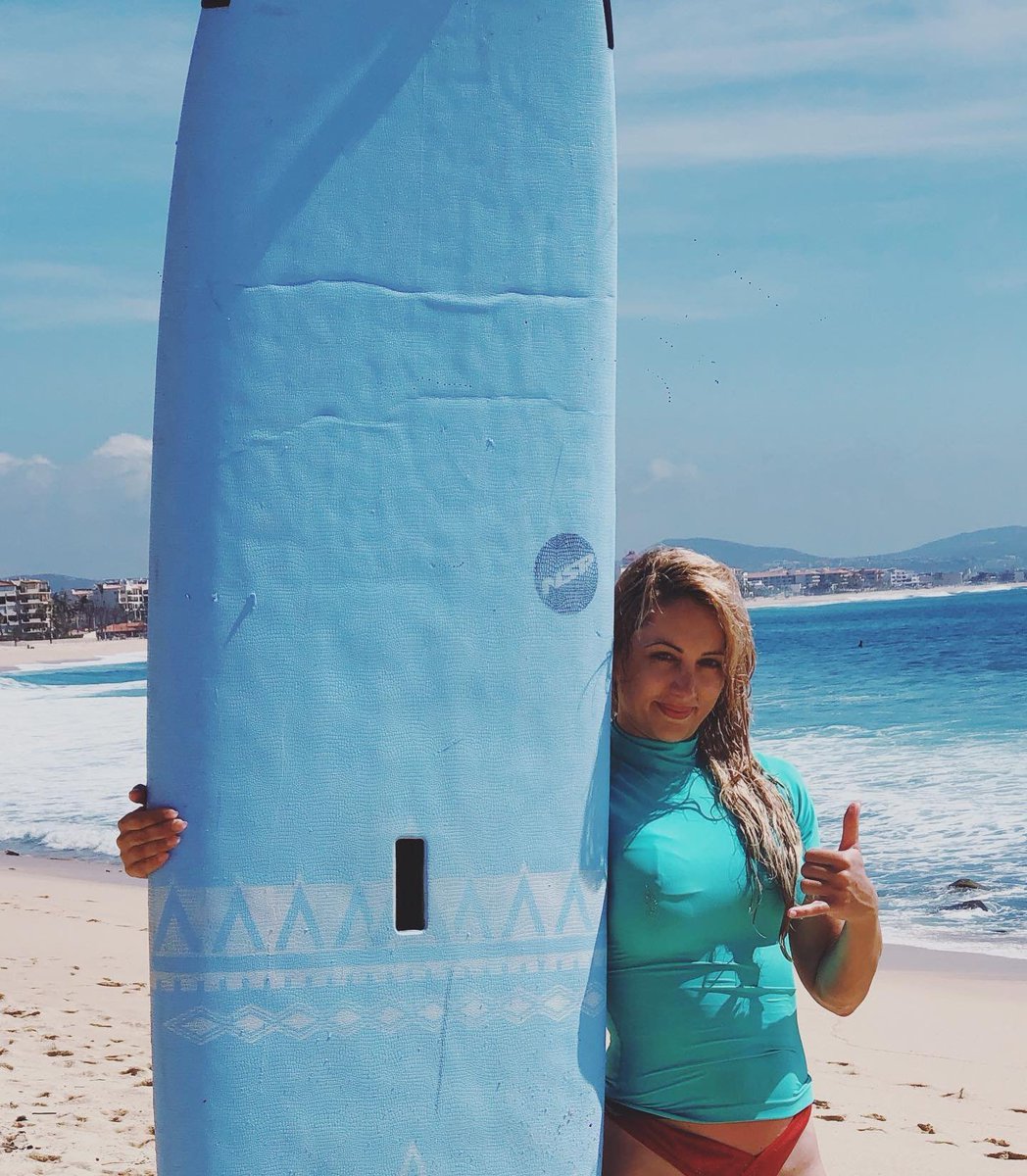 Let´s go to break some waves!! 🌊🏖 🏄🏄‍♀️

Book NOW >>> bit.ly/3omM19q and enjoy our Surf Classes at #CostaAzul

#surf #surfing #surfer #surfboard #kaossurfing #surflife #surfers #surfphotography #surfinglife #surfersparadise