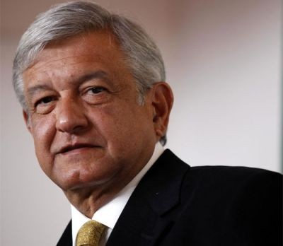 Nosotros no vamos. <a href="/lopezobrador_/">Andrés Manuel</a> tampoco. #AmericaEsDeTodos.