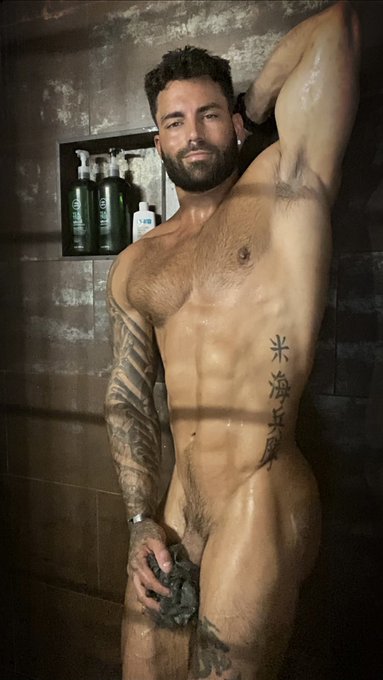 New vid up! https://t.co/rzaiC9BSdq https://t.co/ftqGJfudRh