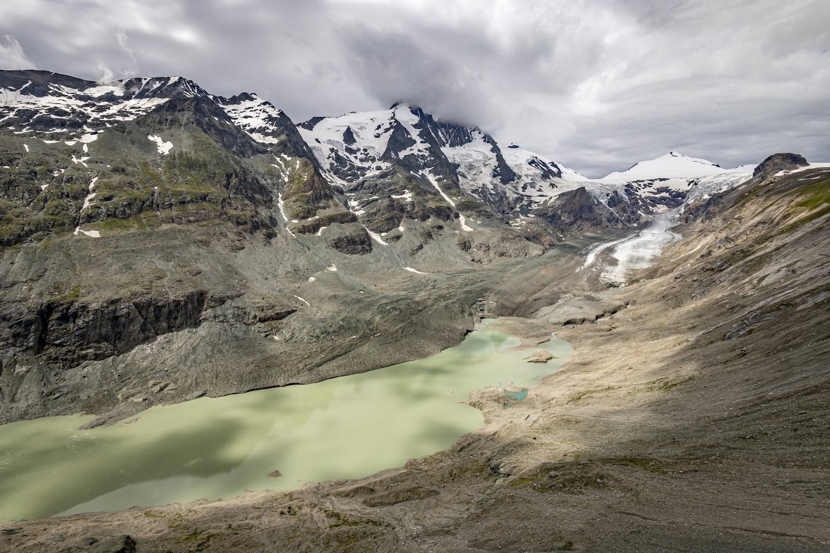 livescience_t's tweet photo. Feedback loops: How the ‘greening’ of the Alps could lead to more warming - https://t.co/dHowClJEoy - #NatureEnvironment https://t.co/PlyRHntSyT