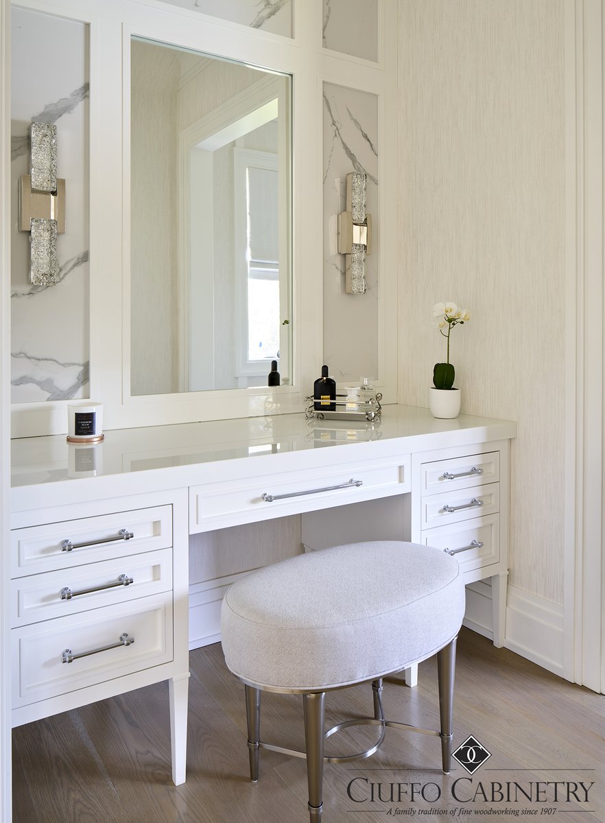 ciuffocabinetry's tweet photo. An elegant makeup vanity makes getting ready each day a little more fun β¨
π· Marco Ricca Studio
#ciuffocabinetry #customcabinetry #customvanity #vanitydesign #luxurydesign #luxury https://t.co/HRfde9CqdI