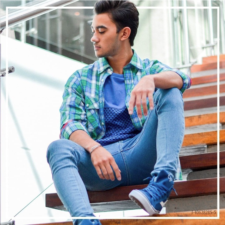 MooseVenezuela's tweet photo. El mejor #Outfit lo encuentras en #MooseVZLA #Tshirt #Jean https://t.co/QPPEZ8PcBb