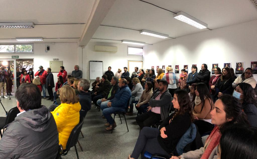 𝐀𝐬𝐮𝐧𝐜𝐢𝐨́𝐧 𝐝𝐞 𝐚𝐮𝐭𝐨𝐫𝐢𝐝𝐚𝐝𝐞𝐬 📢 En este momento asumen las nuevas autoridades de #Maldonado. Participan del acto el presidente de #INAU <a href="/pabloabdala66/">Pablo Abdala</a>, el vicepresidente <a href="/afvelazquez/">Aldo Velázquez</a>, el director saliente Daniel Guadalupe y el director entrante Eduardo Rodas 👇