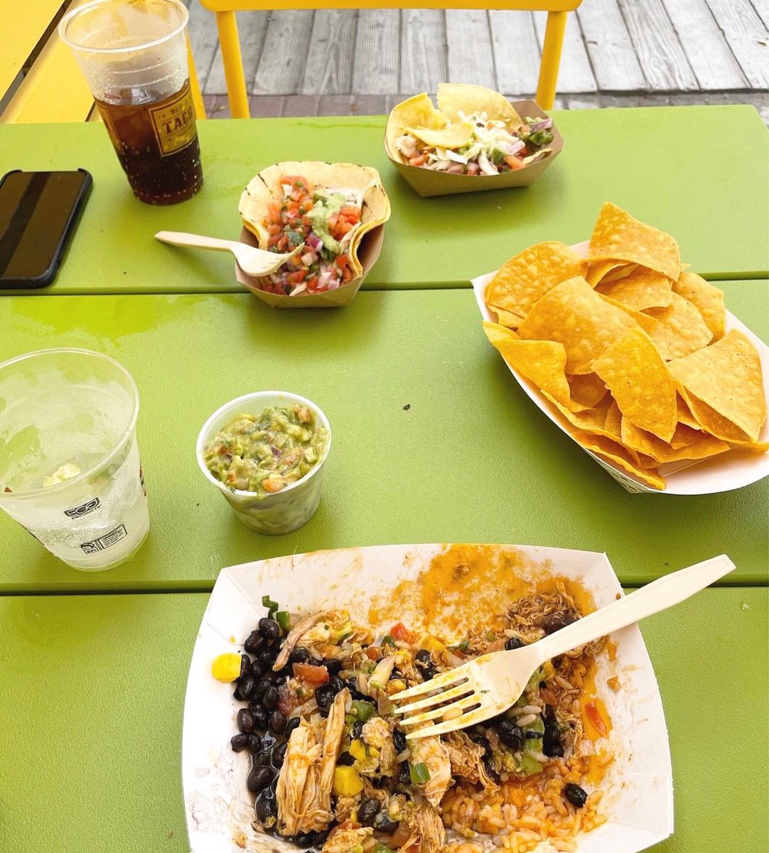 Tag a friend & make plans to catch up over tacos & margs. ❤️ 📷: @makenziebarnes_