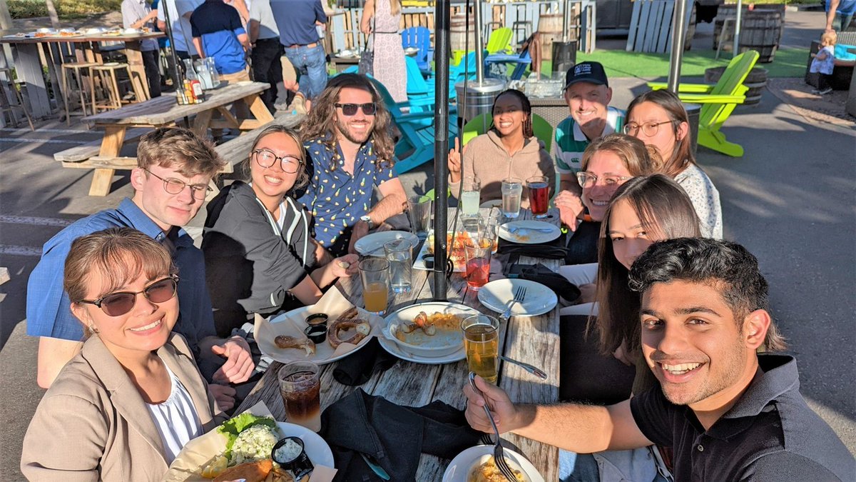 HP Careers tweet media