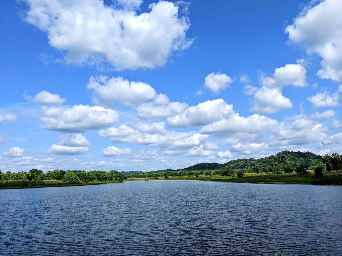 hyperzik_'s tweet image. Let's celebrate and also explore local. This is a natural lake in Oyo, Nigeria. On the flip side, you might think it's in some Scandinavian country, but it's right here in our domot, wasting away. #Nigeria #TakeBackNaija #Travel #tourism