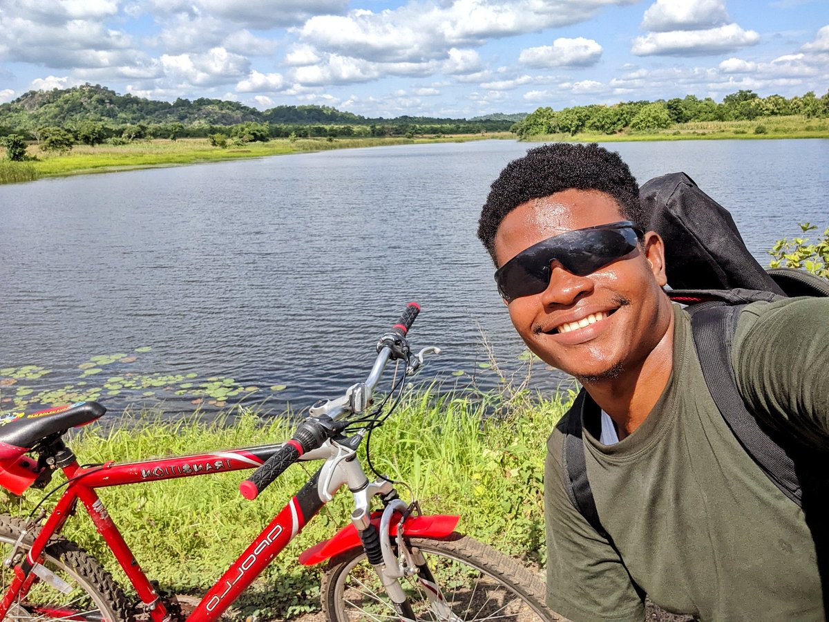 hyperzik_'s tweet image. Let's celebrate and also explore local. This is a natural lake in Oyo, Nigeria. On the flip side, you might think it's in some Scandinavian country, but it's right here in our domot, wasting away. #Nigeria #TakeBackNaija #Travel #tourism