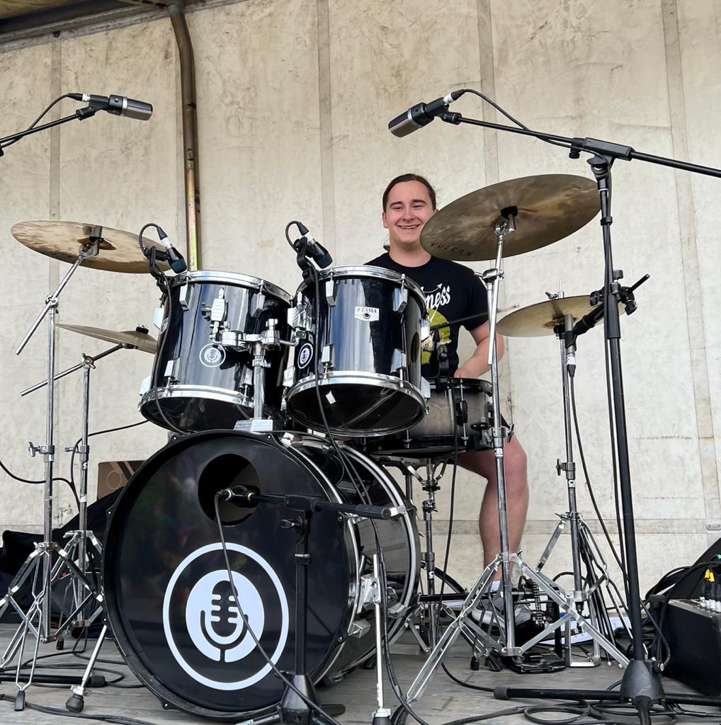 HarshWordsRock's tweet photo. The Lovely Ross on Drums 🤩😍 #HarshWords #RockCoversBand https://t.co/AMYSGI7AZb