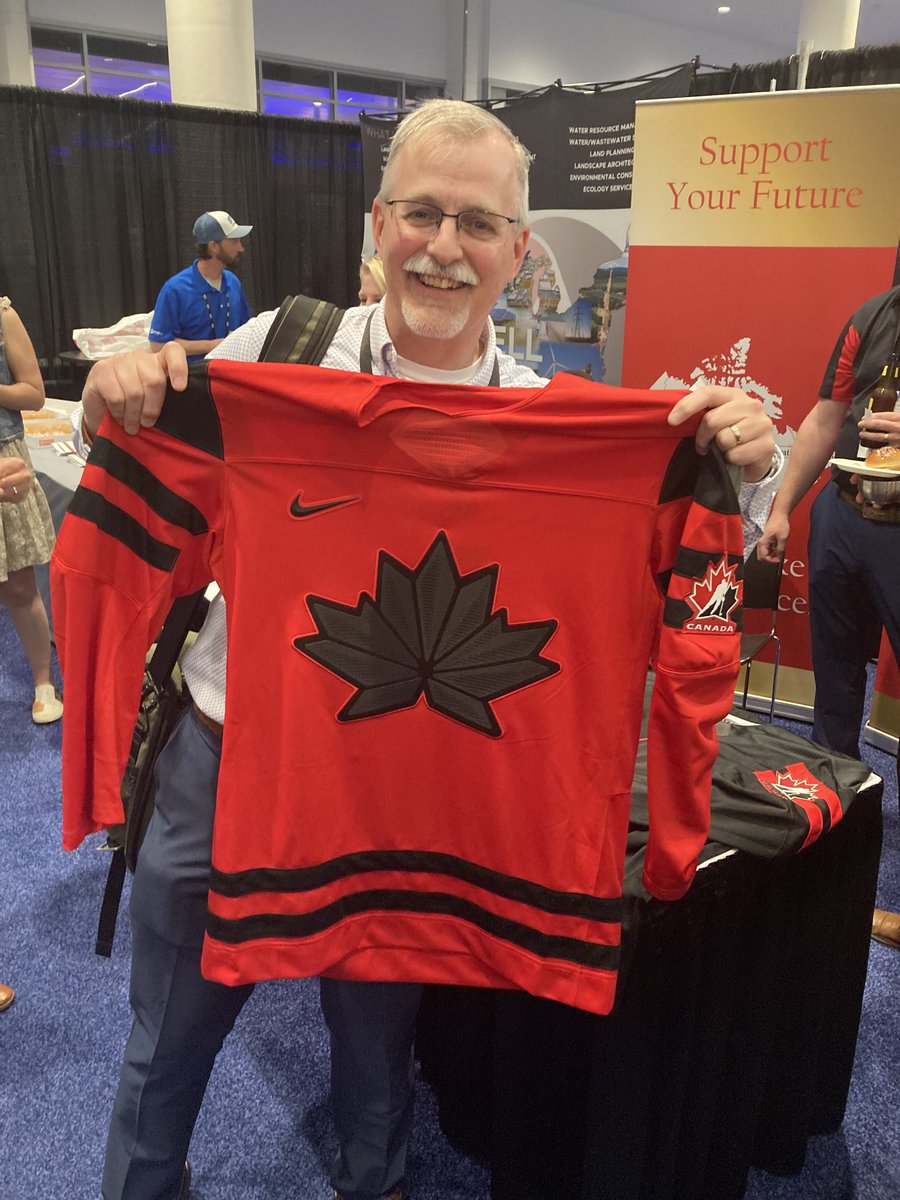 tccrguy's tweet image. ⁦@buzzilinear⁩ look what I just won at my work conference