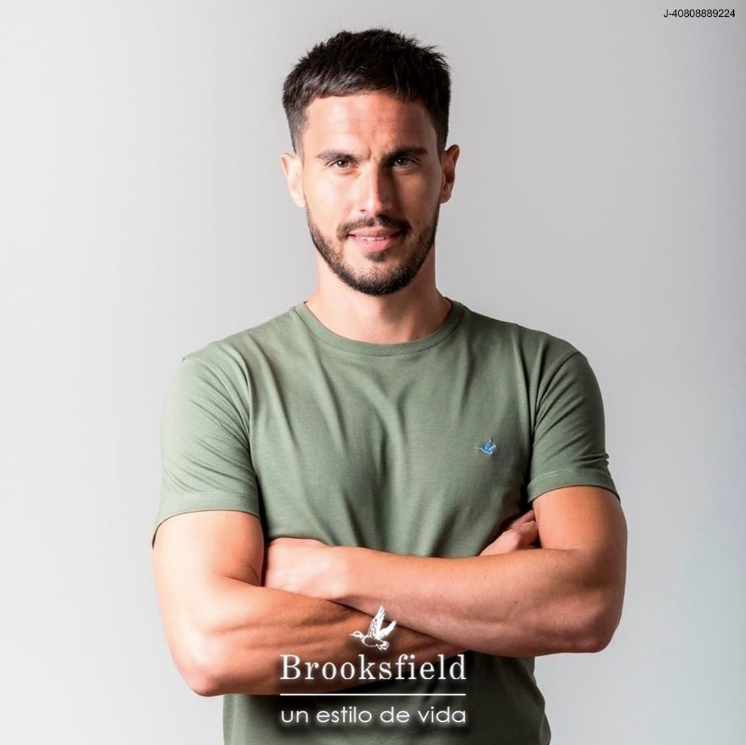 brooksfieldve's tweet photo. El hombre #Brooksfield sabe disfrutar de los pequeños placeres de la vida. #UnEstiloDeVida https://t.co/0IQmibVnw9