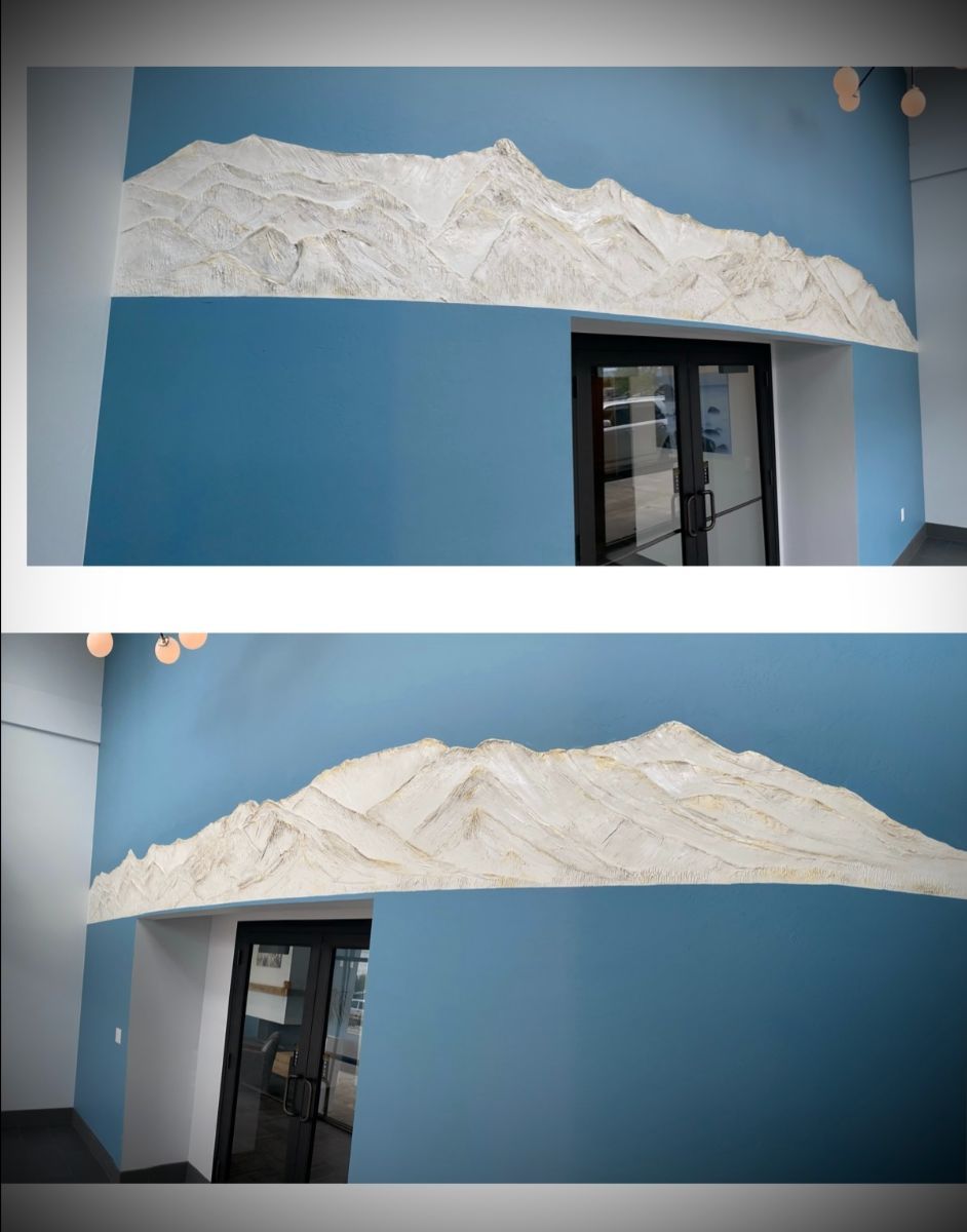 amcgree's tweet photo. 17 BIG Paintings + a 20ft. Sculpted Relief Mural= 😍 - https://t.co/VTLLzMPbMg https://t.co/kRpcD5r41v
