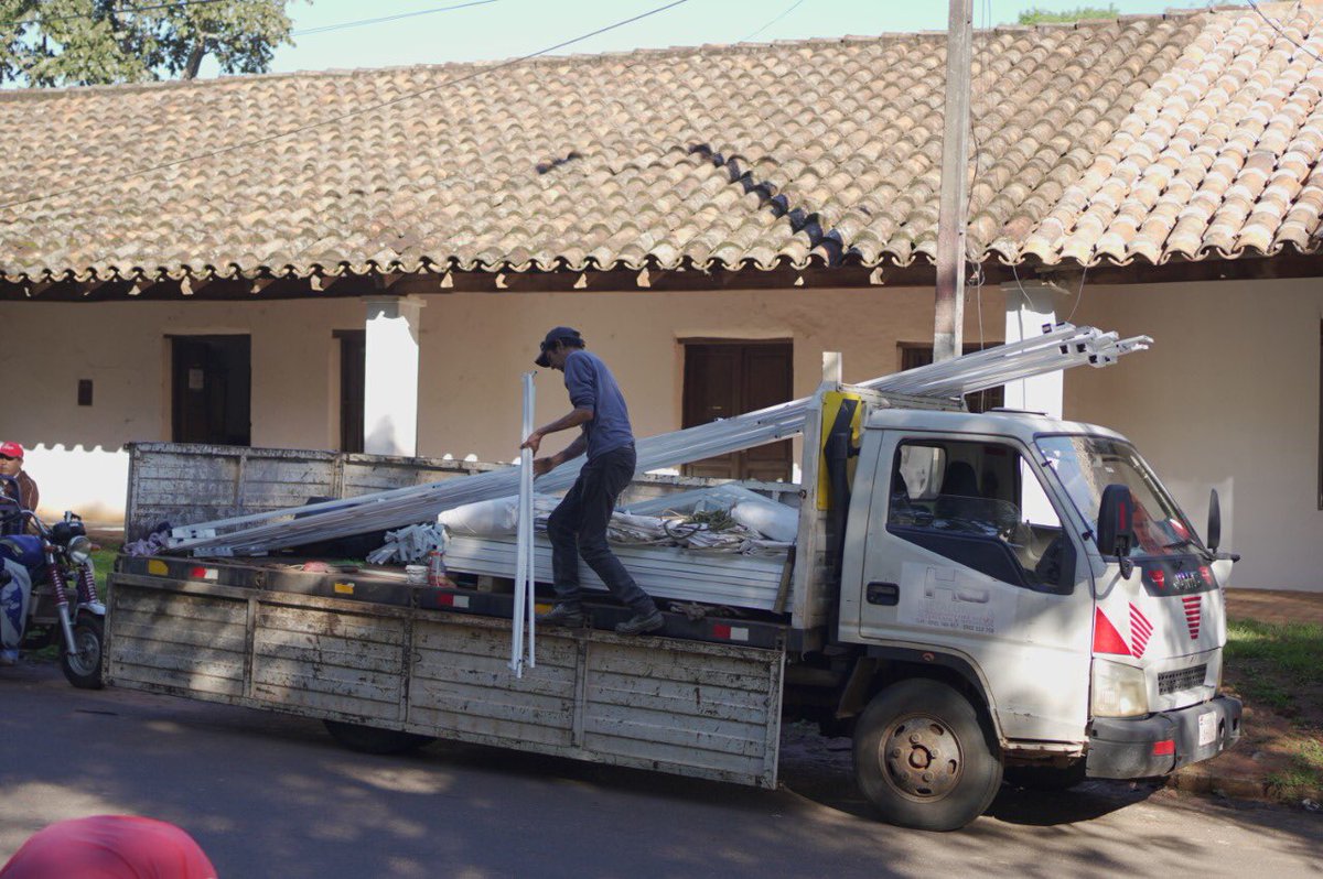 ebypy's tweet photo. Un total de 25 toldos para la organización de expoferia fue otorgada por el Gobierno Nacional, a través de la Entidad Binacional Yacyretá (EBY), a los emprendedores del distrito de San Ignacio, departamento de Misiones.
https://t.co/NGTVsFxZuA https://t.co/SomxIDXzkD